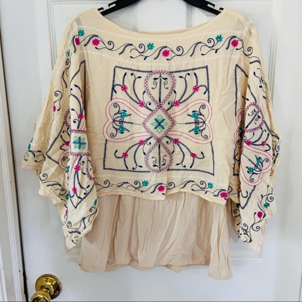 CHICO floral embroidered colorful floral cape tan blouse size 0